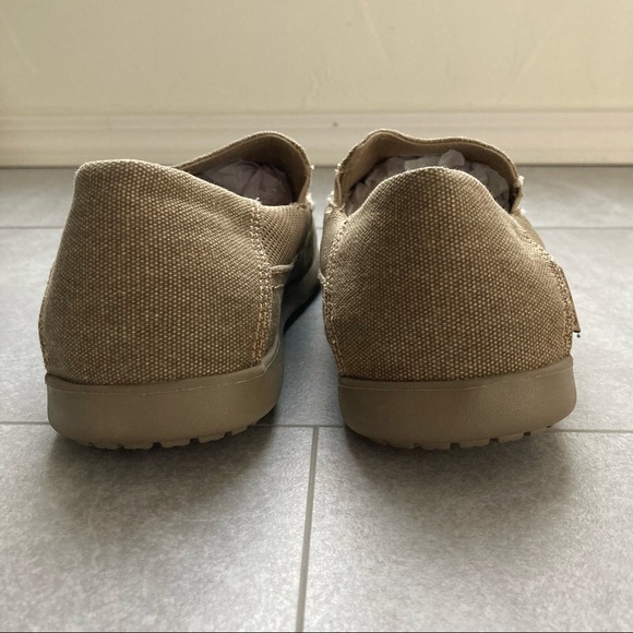 MEN’S CROCS Santa Cruz Slip - On Loafers, Size 8 - Picture 6 of 11